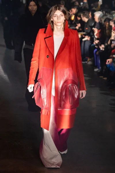 Look 27